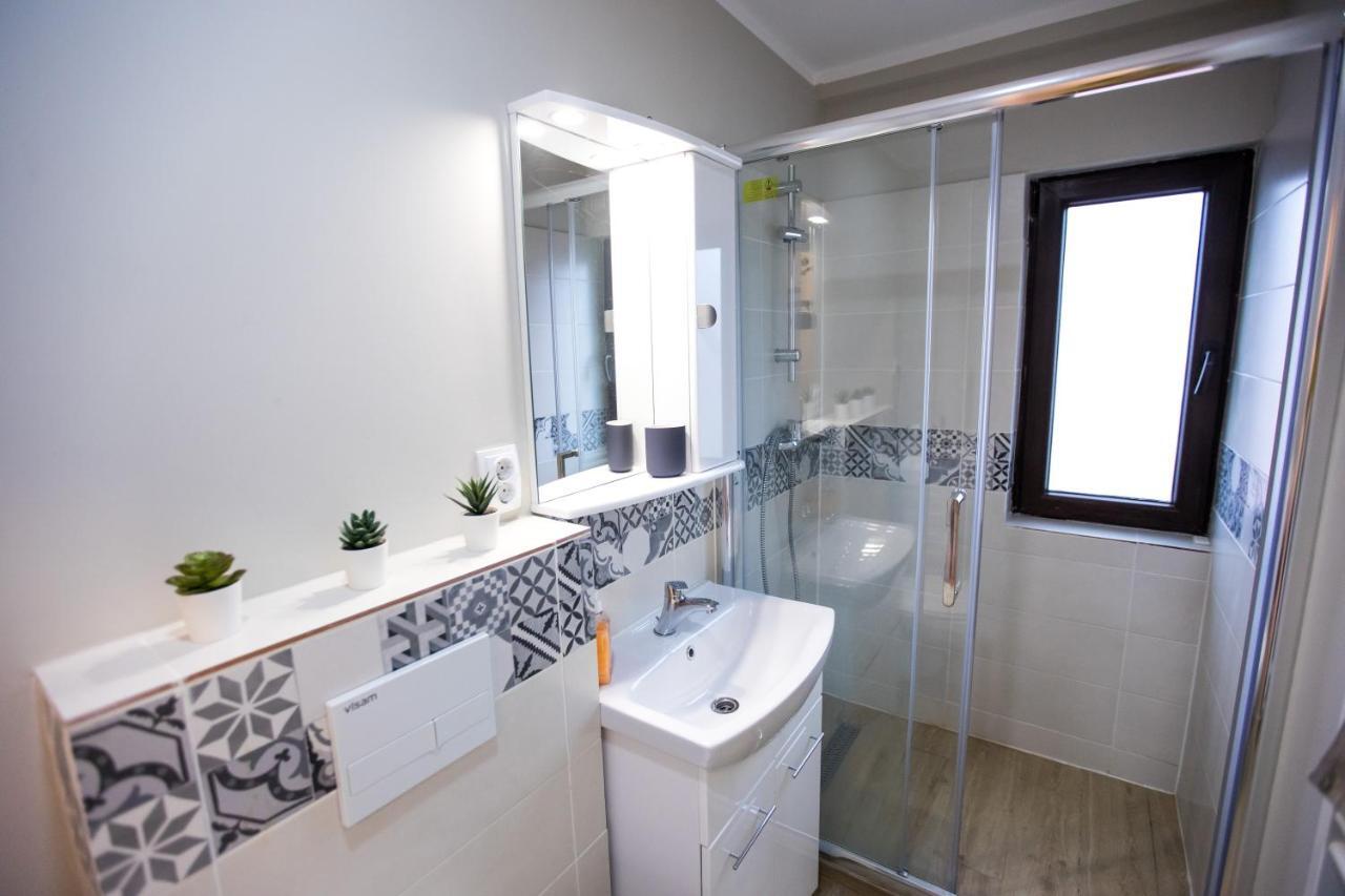 Travel Homzzz Central Apartments - Tusnad Târgu-Mureş المظهر الخارجي الصورة